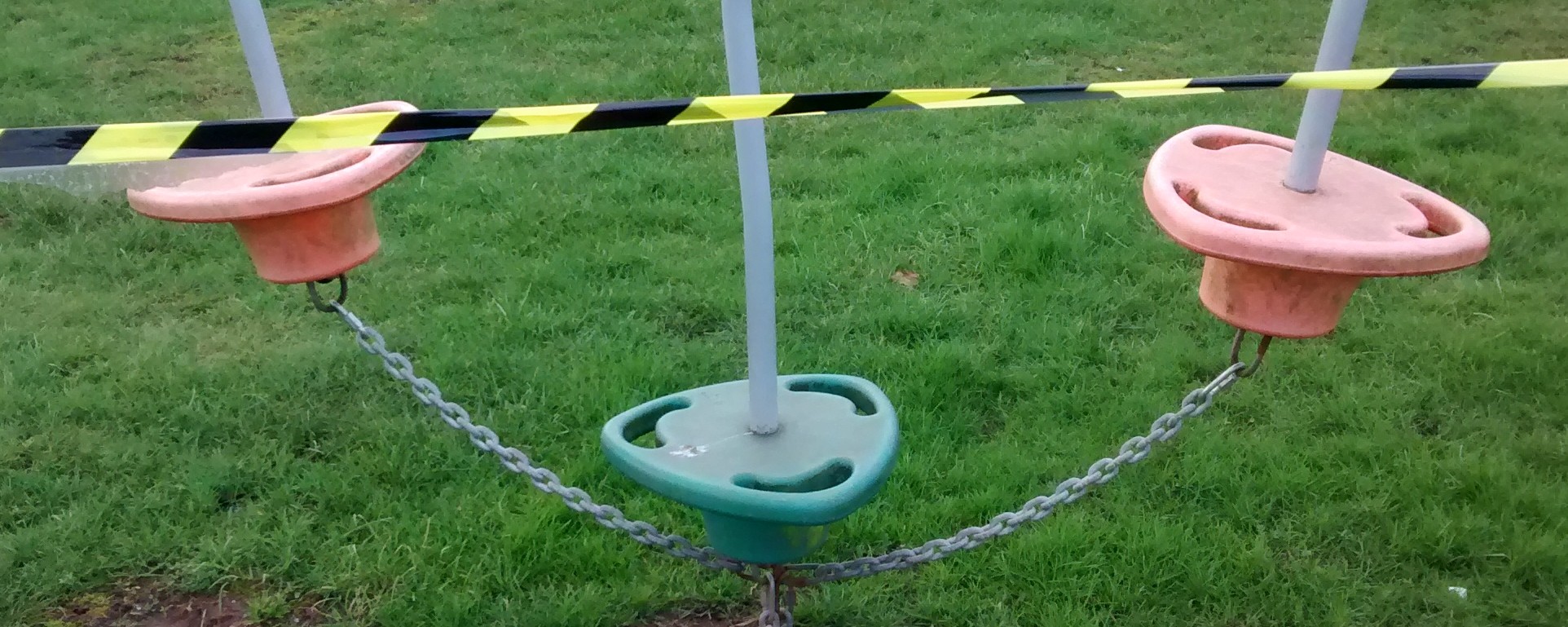 <img src="playground seats.jpg" alt="playgrounds"